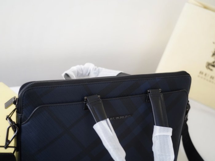 202109SS新作 Burberry バーバリー メンズ ハンドバックスーパーコピー