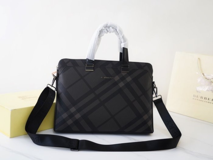 202109SS新作 Burberry バーバリー メンズ ハンドバックスーパーコピー