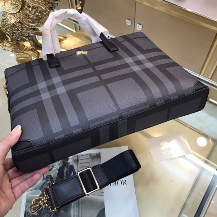 202109SS新作 Burberry バーバリー メンズ ハンドバックスーパーコピー