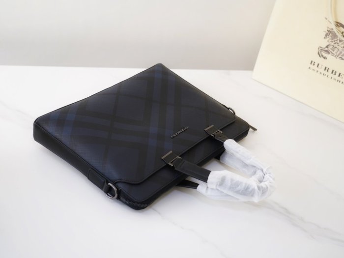 202109SS新作 Burberry バーバリー メンズ ハンドバックスーパーコピー