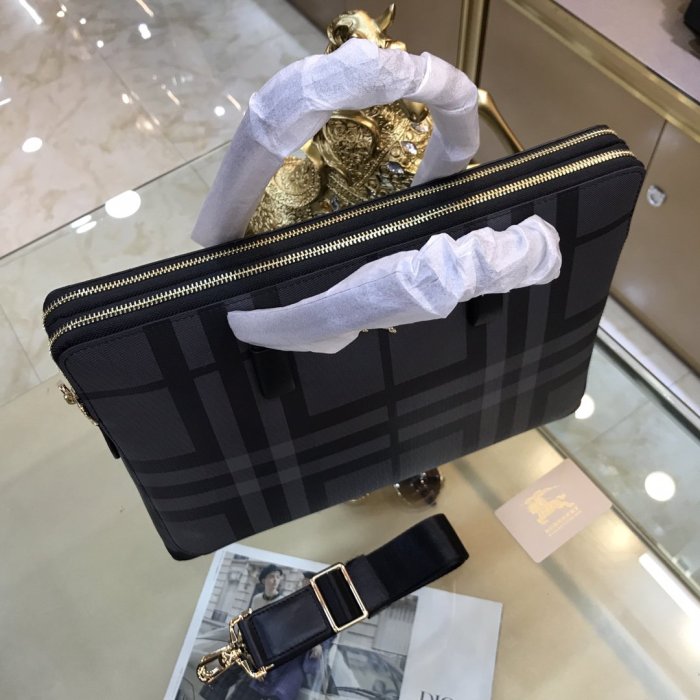 202109SS新作 Burberry バーバリー メンズ ハンドバックスーパーコピー