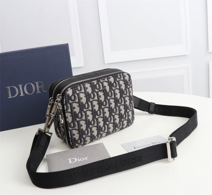 202109SS新作 Dior ディオール メンズ ショルダーバックスーパーコピー