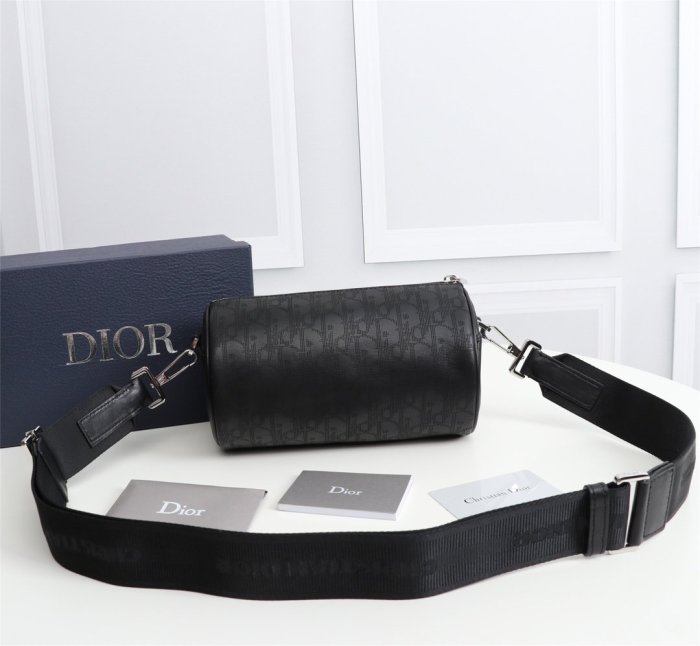 202109SS新作 Dior ディオール メンズ ショルダーバックスーパーコピー