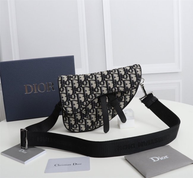 202109SS新作 Dior ディオール メンズ ショルダーバックスーパーコピー
