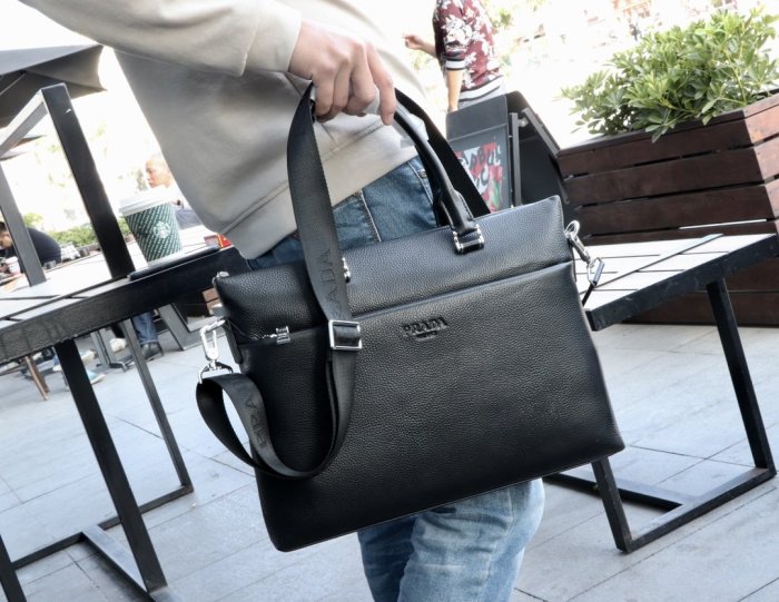202110SS新作 Prada プラダ メンズ ハンドバックスーパーコピー
