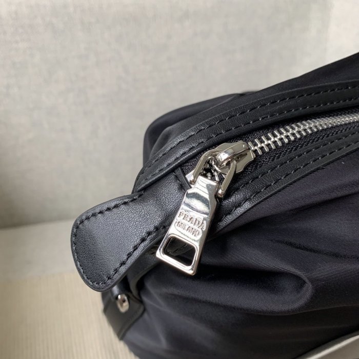 202110SS新作 Prada プラダ メンズ ハンドバックスーパーコピー