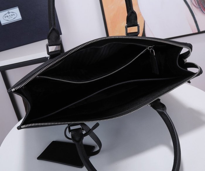 202110SS新作 Prada プラダ メンズ ハンドバックスーパーコピー