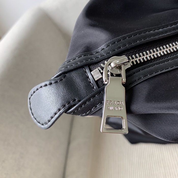 202110SS新作 Prada プラダ メンズ ハンドバックスーパーコピー