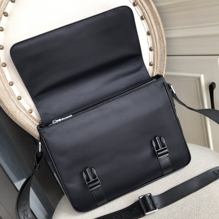 202110SS新作 Prada プラダ メンズ ショルダーバックスーパーコピー