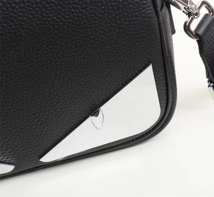 202110SS新作 FENDI フェンディ メンズ ショルダーバックスーパーコピー
