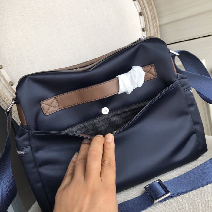 202110SS新作 Prada プラダ メンズ ショルダーバックスーパーコピー
