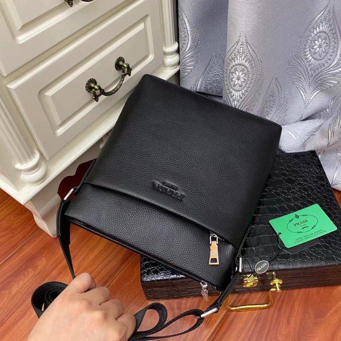 202110SS新作 Prada プラダ メンズ ショルダーバックスーパーコピー
