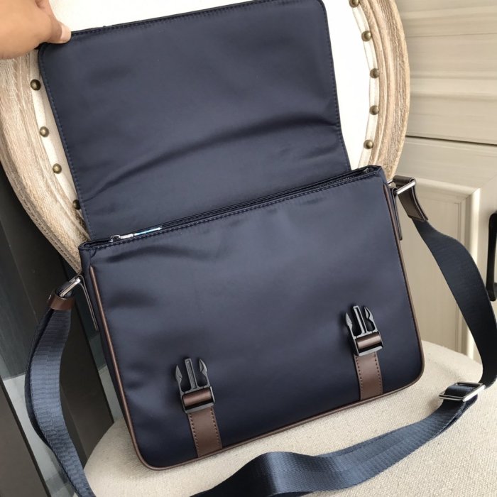 202110SS新作 Prada プラダ メンズ ショルダーバックスーパーコピー