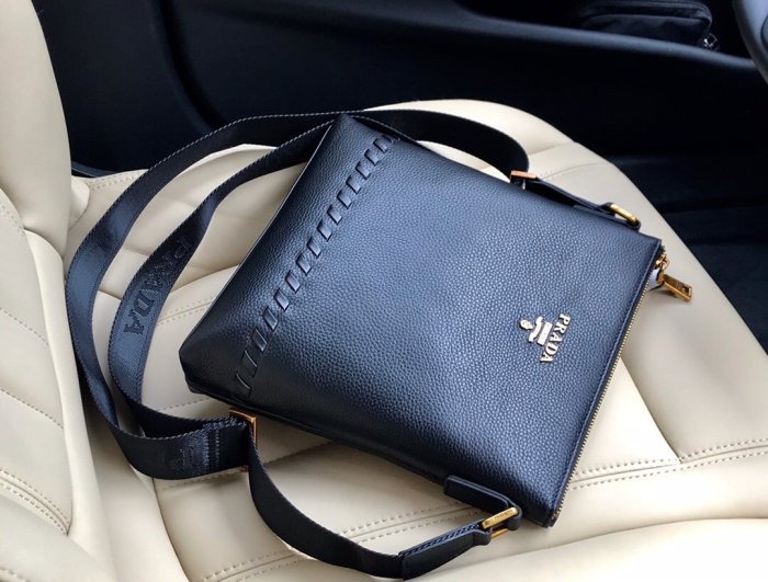 202110SS新作 Prada プラダ メンズ ショルダーバックスーパーコピー