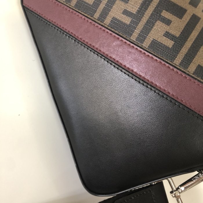 202110SS新作 FENDI フェンディ メンズ ショルダーバックスーパーコピー