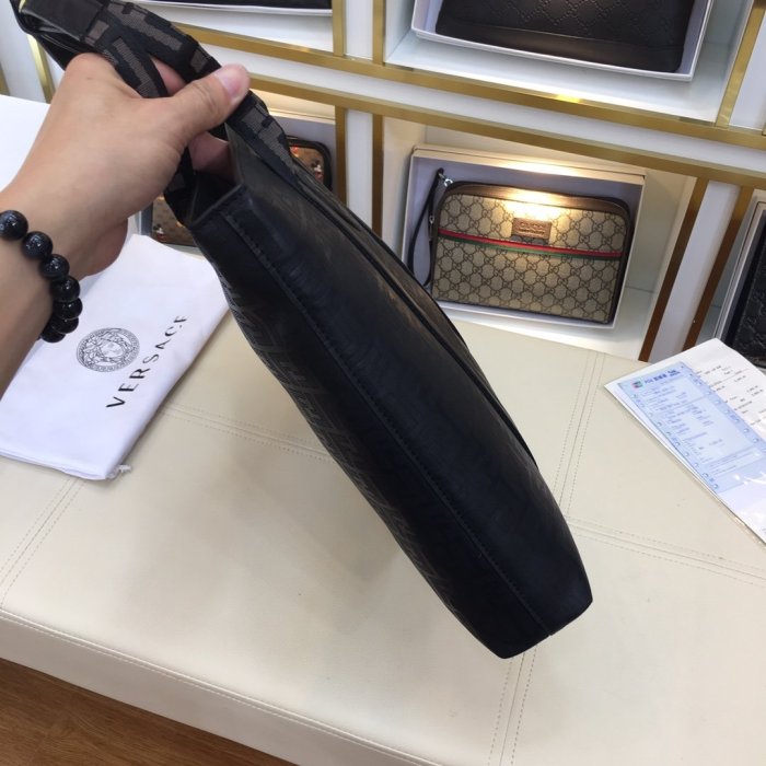 202110SS新作 FENDI フェンディ メンズ ハンドバックスーパーコピー