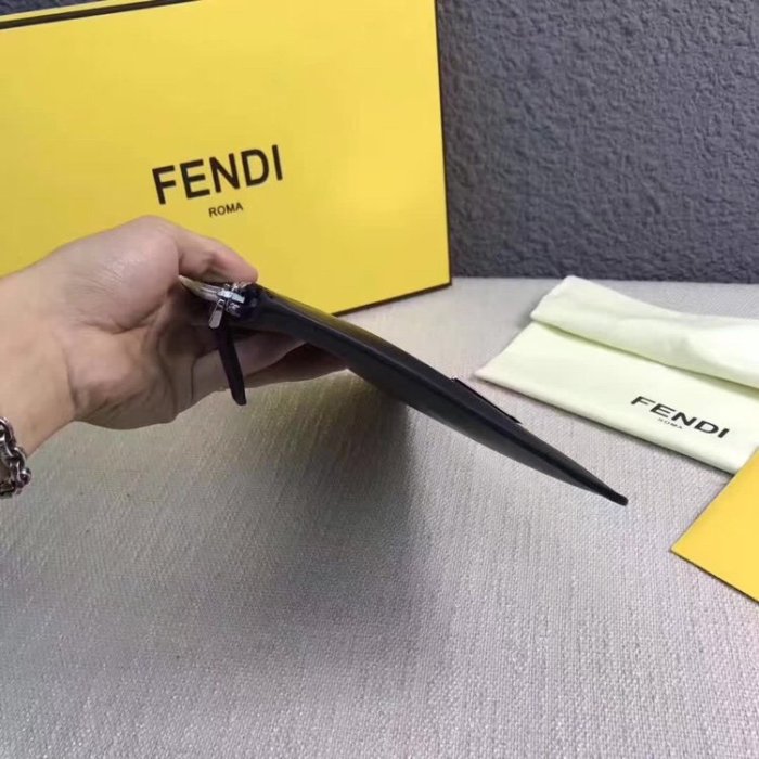 202110SS新作 FENDI フェンディ メンズ ハンドバックスーパーコピー