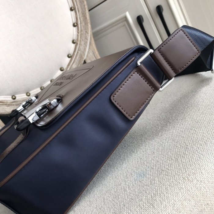 202110SS新作 Prada プラダ メンズ ショルダーバックスーパーコピー