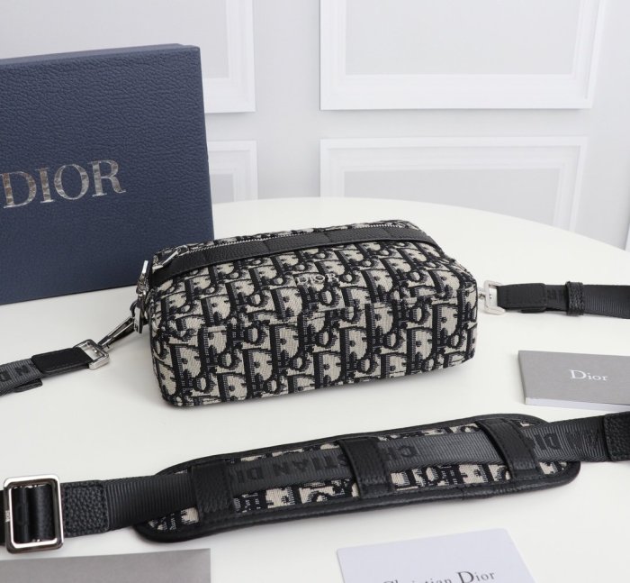 202110SS新作 Dior ディオール メンズ ショルダーバックスーパーコピー