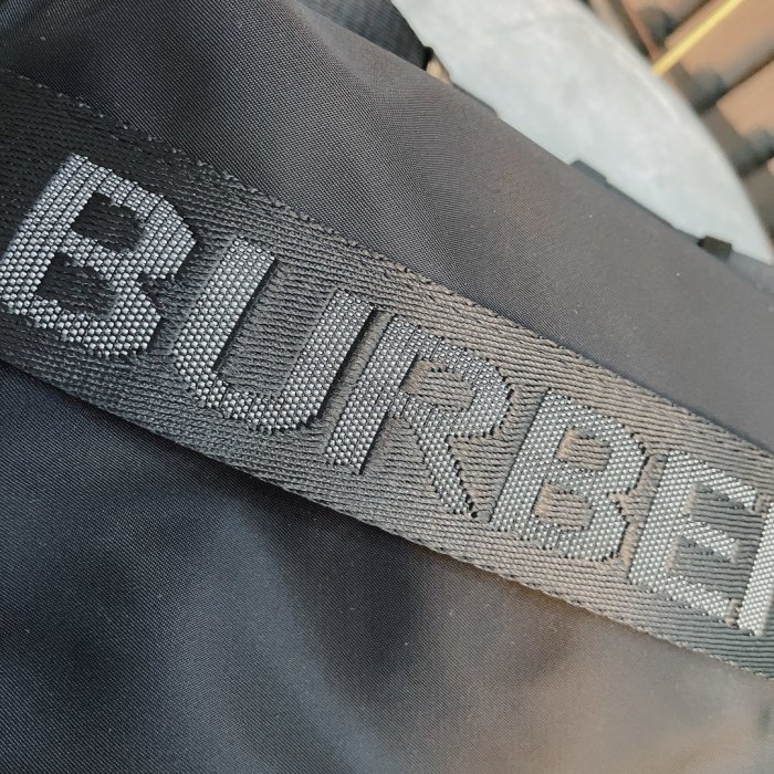 202110SS新作 Burberry バーバリー メンズ ショルダーバック スーパーコピー