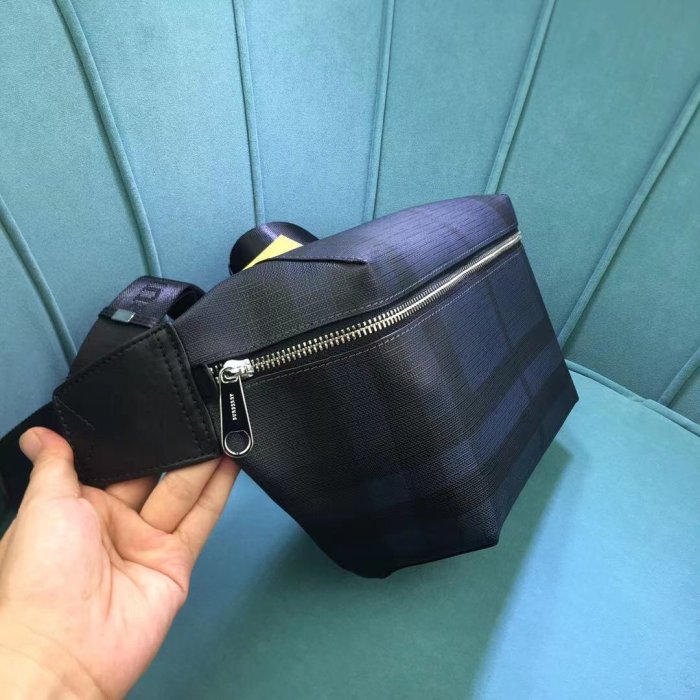 202110SS新作 Burberry バーバリー メンズ ショルダーバック スーパーコピー