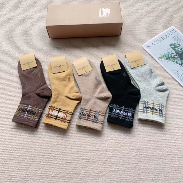 202111SS新作 Burberry バーバリー 靴下って スーパーコピー