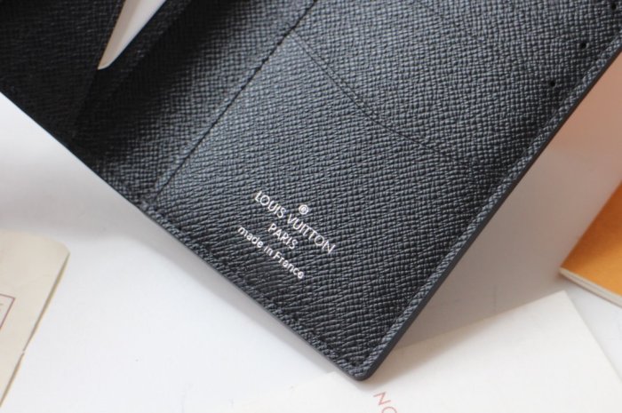 202111SSルイヴィトン LOUIS VUITTON 新作通販 短財布 スーパーコピー
