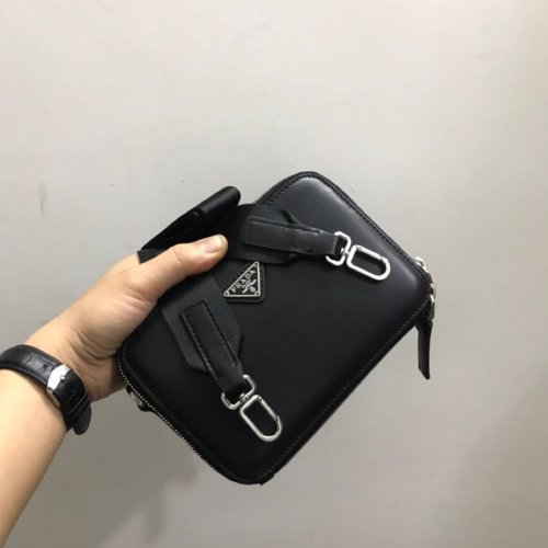 202111SS新作 Prada プラダ メンズ ショルダーバックスーパーコピー