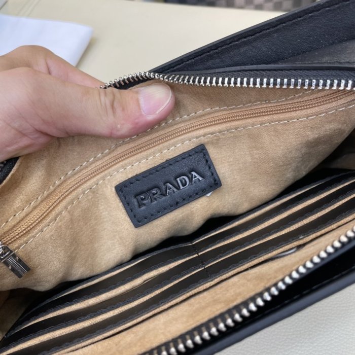 202111SS新作 Prada プラダ メンズ ハンドバックスーパーコピー