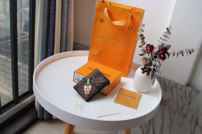 202111SSルイヴィトン LOUIS VUITTON 新作通販 短財布 スーパーコピー
