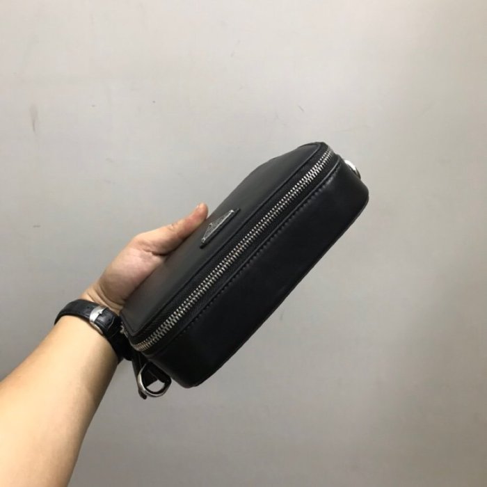 202111SS新作 Prada プラダ メンズ ショルダーバックスーパーコピー