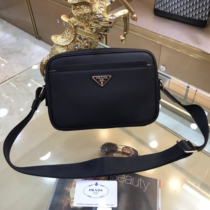 202111SS新作 Prada プラダ メンズ ショルダーバックスーパーコピー