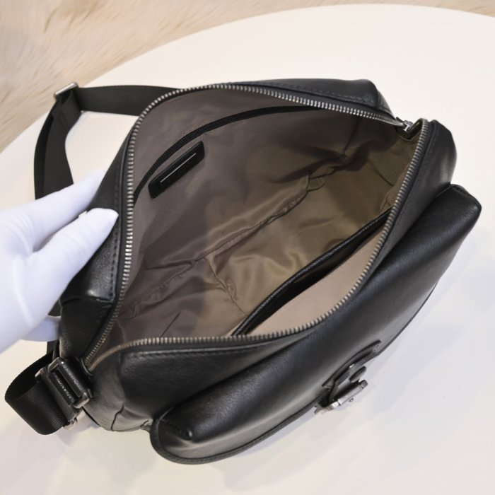 202111SS新作 Prada プラダ メンズ ショルダーバックスーパーコピー