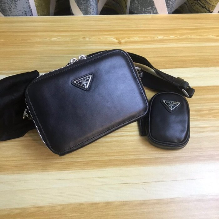 202111SS新作 Prada プラダ メンズ ショルダーバックスーパーコピー