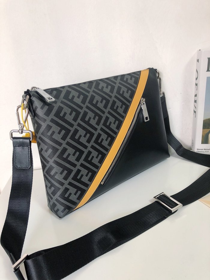 202111SS新作 FENDI フェンディ メンズ ショルダーバックスーパーコピー