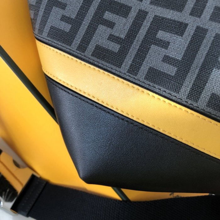 202111SS新作 FENDI フェンディ メンズ ショルダーバックスーパーコピー