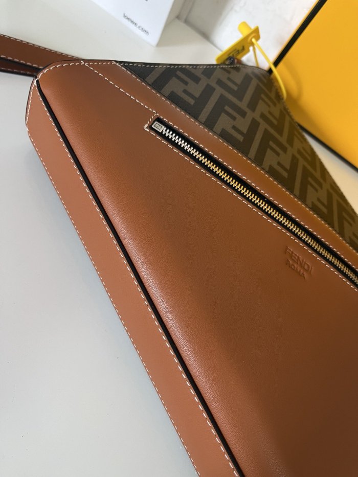 202111SS新作 FENDI フェンディ メンズ ハンドバックスーパーコピー
