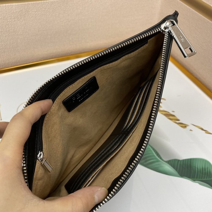 202111SS新作 FENDI フェンディ メンズ リュックバックスーパーコピー