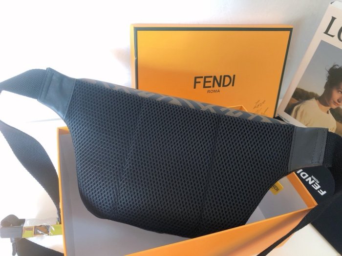 202111SS新作 FENDI フェンディ メンズ ショルダーバックスーパーコピー