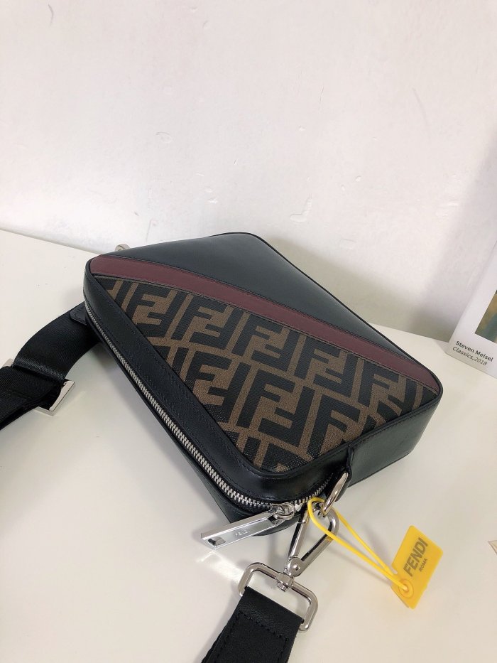202111SS新作 FENDI フェンディ メンズ ショルダーバックスーパーコピー