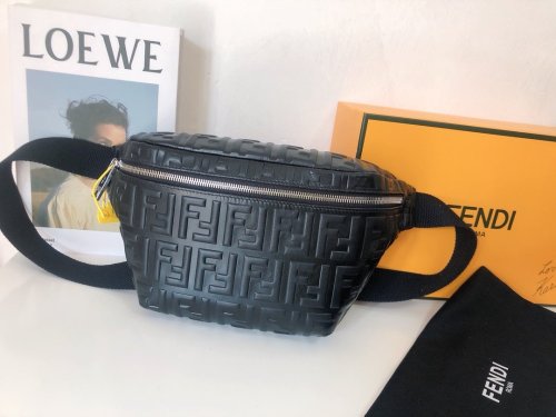 202111SS新作 FENDI フェンディ メンズ ショルダーバックスーパーコピー