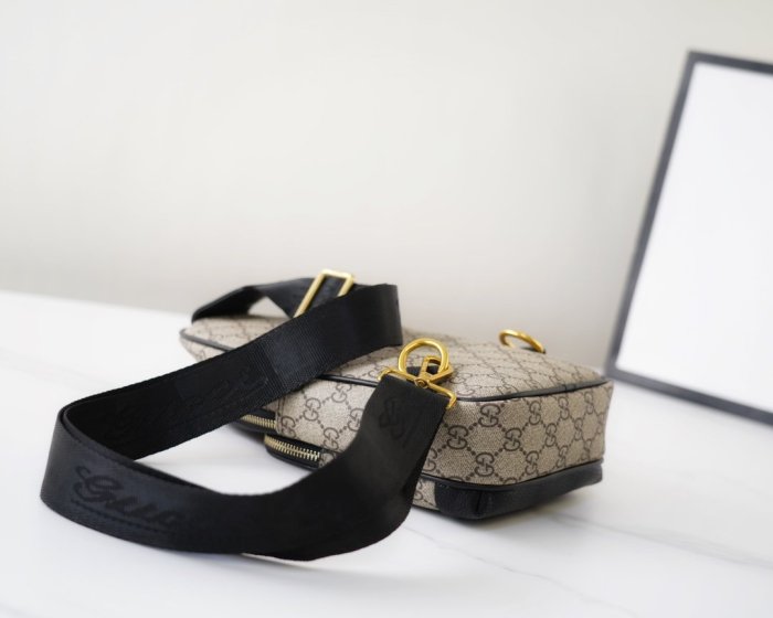 202111SS新作Gucci グッチ メンズ ショルダーバックスーパーコピー