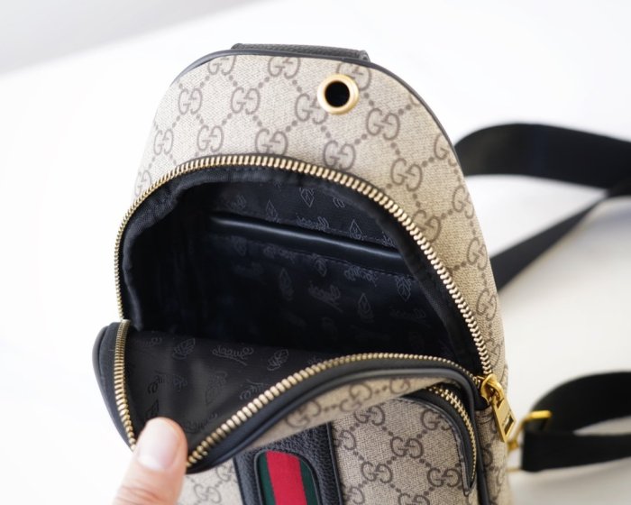 202111SS新作Gucci グッチ メンズ ショルダーバックスーパーコピー
