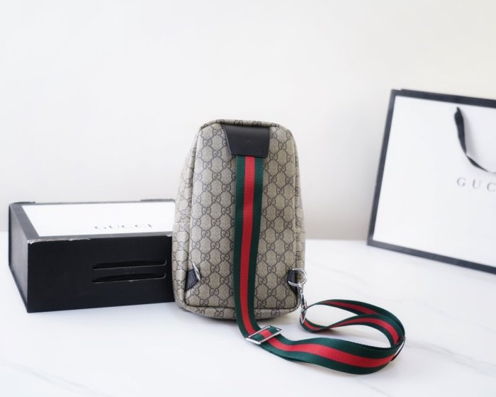 202111SS新作Gucci グッチ メンズ ショルダーバックスーパーコピー