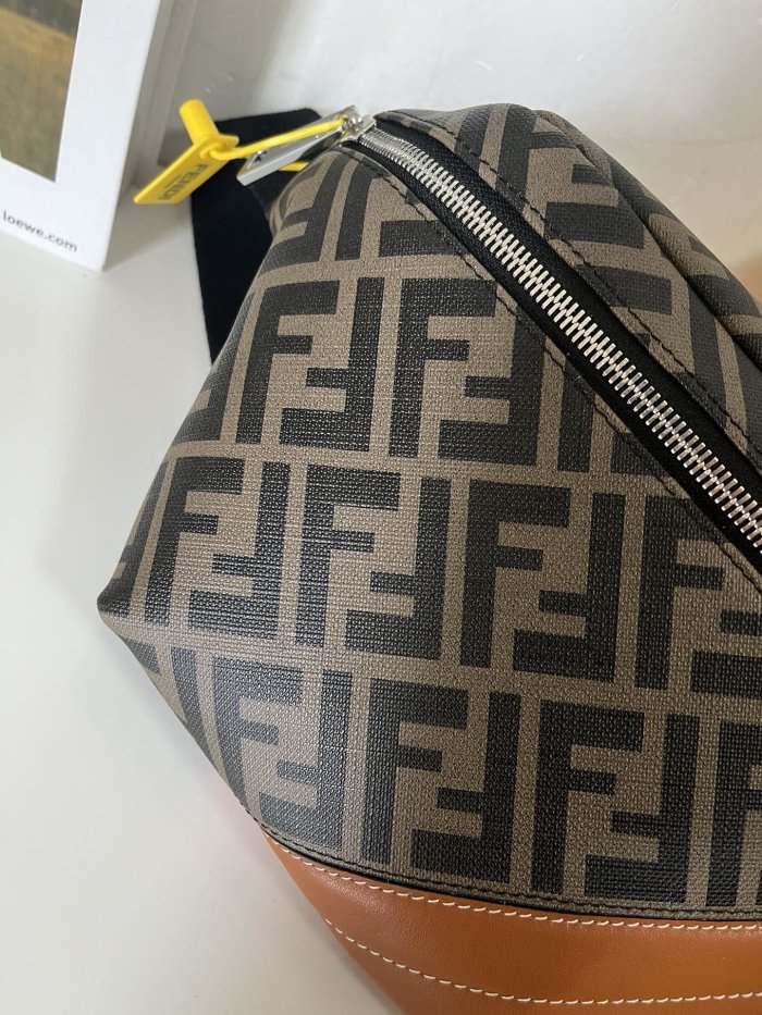 202111SS新作 FENDI フェンディ メンズ ショルダーバックスーパーコピー