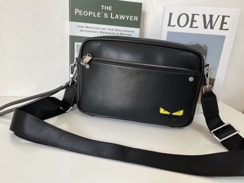 202111SS新作 FENDI フェンディ メンズ ショルダーバックスーパーコピー