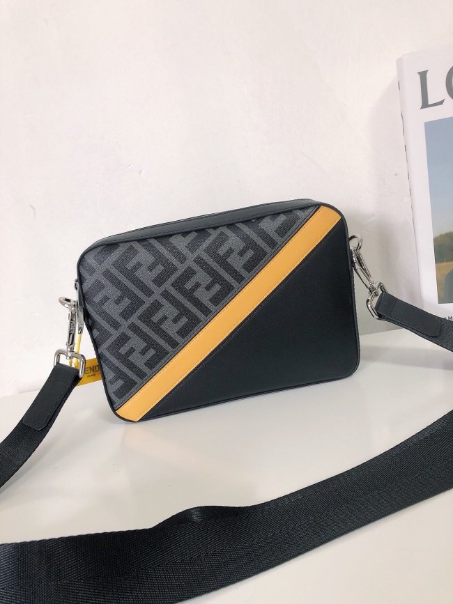 202111SS新作 FENDI フェンディ メンズ ショルダーバックスーパーコピー