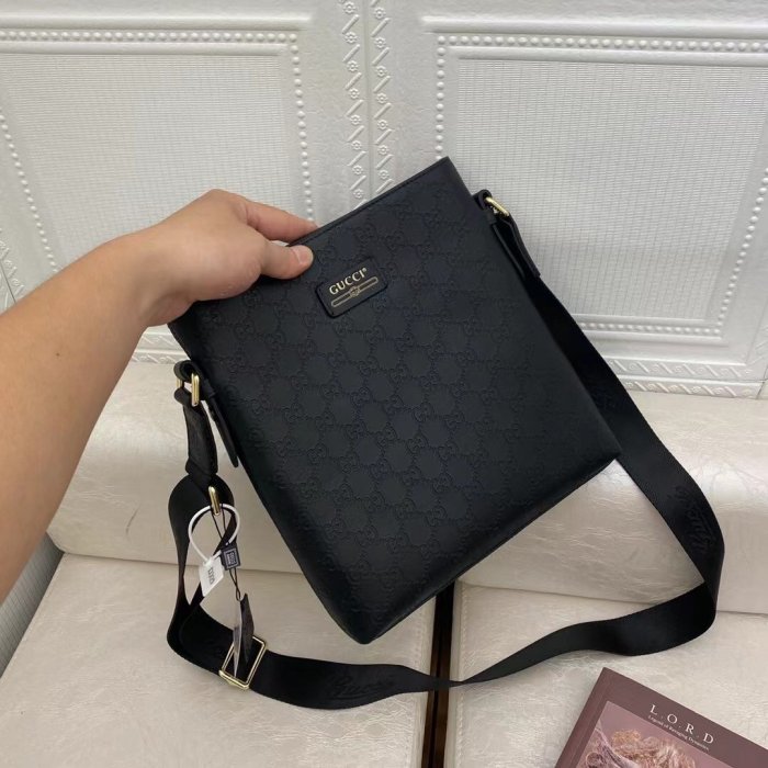 202111SS新作Gucci グッチ メンズ ショルダーバックスーパーコピー