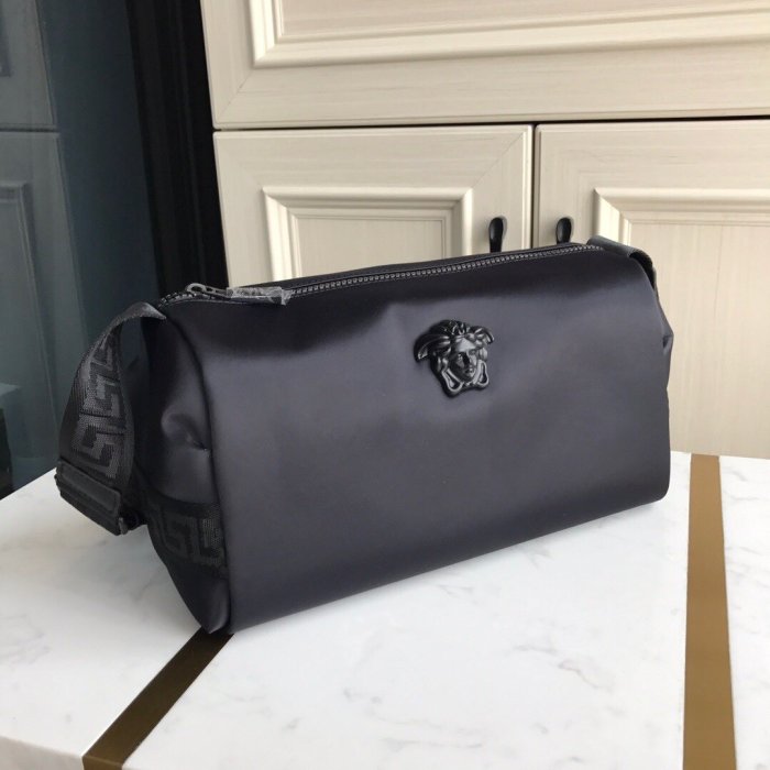 202111SS新作 Versace ヴェルサーチェ メンズ ショルダーバッグ スーパーコピー