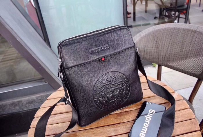 202111SS新作 Versace ヴェルサーチェ メンズ ショルダーバッグ スーパーコピー